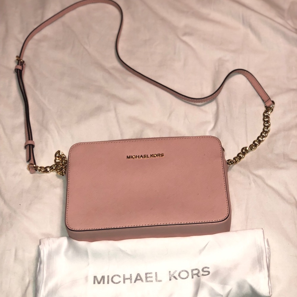 Michael Kors jet set crossbody